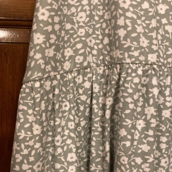 XXL Junior or XL Women’s No Boundaries Sage/White Floral Stretch High Low Dress - Picture 7 of 15